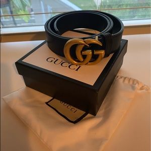 Gucci belt w/ box and dust bag